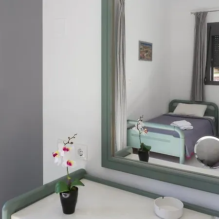 Marina Aparthotel 3*