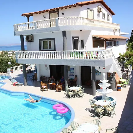 Marina Aparthotel 3*