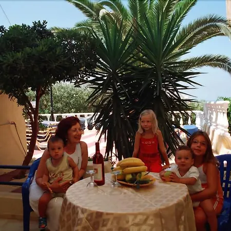 Marina Lägenhetshotell Hersonissos (Crete)
